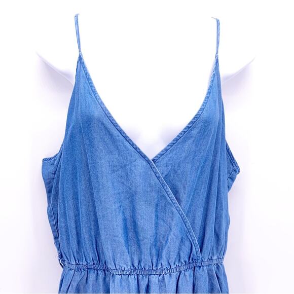 NEW Lovers + Friends Denim Jumpsuit Size Large - Picture 2 of 10